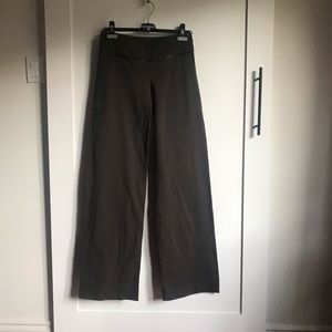 Lululemon Brown Stretchy Yoga Pants